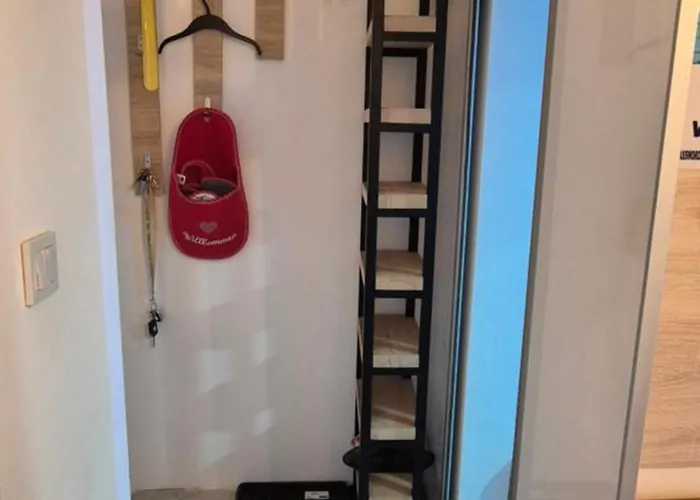 Апартаменты Old Post Office With Free Parking